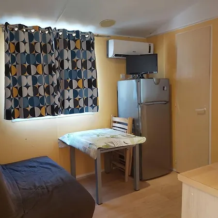 Familiales Dans Avec Piscine Campingplatz
