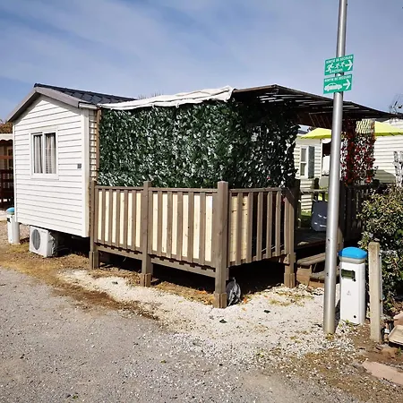 Campingplatz Familiales Dans Avec Piscine Fréjus