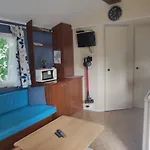 Familiales Dans Avec Piscine