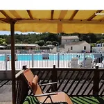 Kemping Familiales Dans Avec Piscine Fréjus