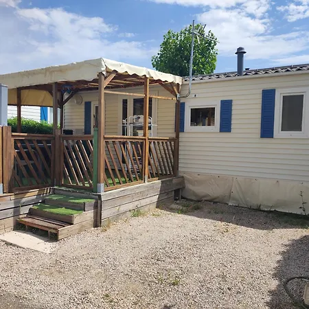 Familiales Dans Avec Piscine Camping Fréjus