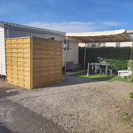 Camping Familiales Dans Avec Piscine *