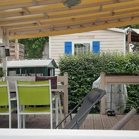 Familiales Dans Avec Piscine