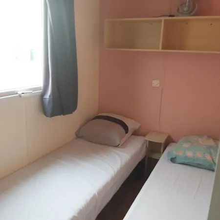 Camping Familiales Dans Avec Piscine Fréjus