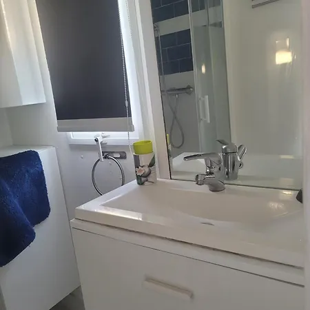 Familiales Dans Avec Piscine * Fréjus