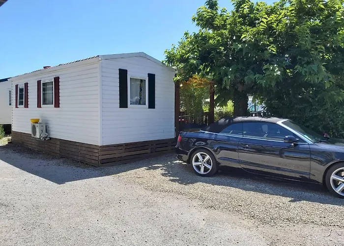 Familiales Dans Avec Piscine Campsite Frejus